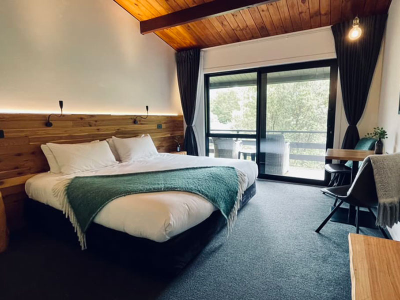 valley view room with sauna & bathing